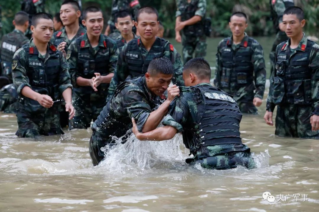 九游娱乐app下载-球队深陷保级泥潭，险象环生